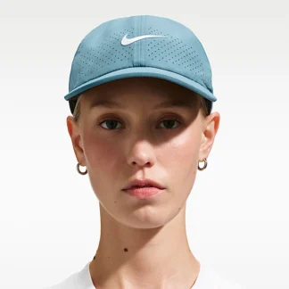 NIKE Dri-FIT ADV クラブ — アンストラクチャード テニスキャップ