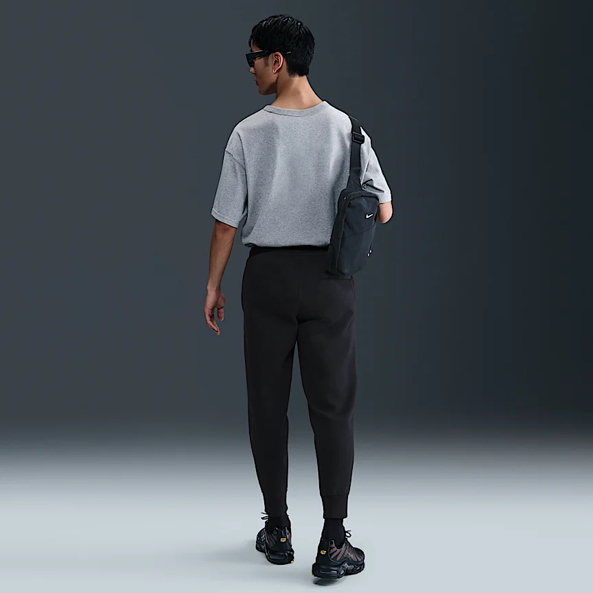 NIKE クラブ — メンズジョガー - Image 4