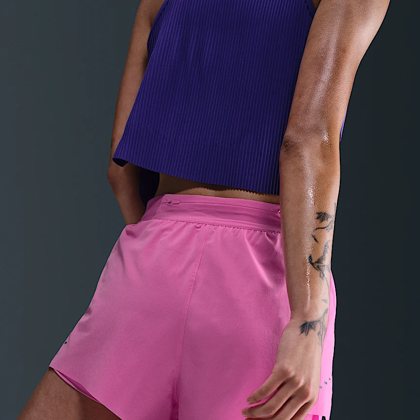 NIKE スウィフト — ウィメンズ Dri-FIT ミッドライズ 2イン1 ランニングショートパンツ - Image 3