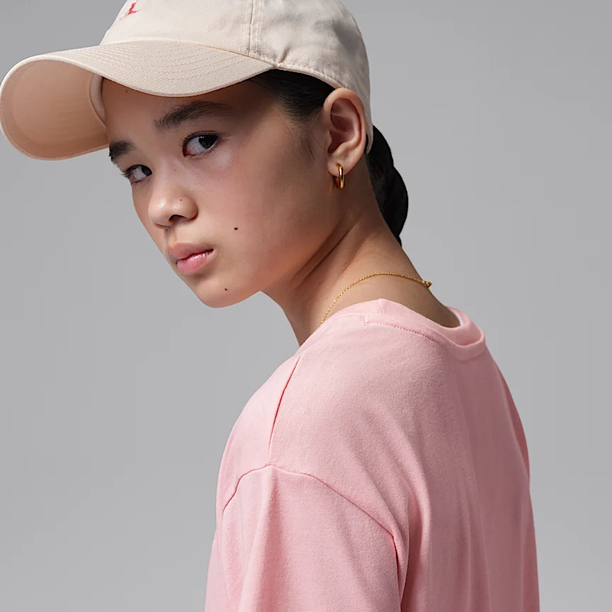 NIKE ジョーダン ブルックリン エッセンシャル — ジュニア (ガールズ) エンブロイダード Tシャツ - Image 3
