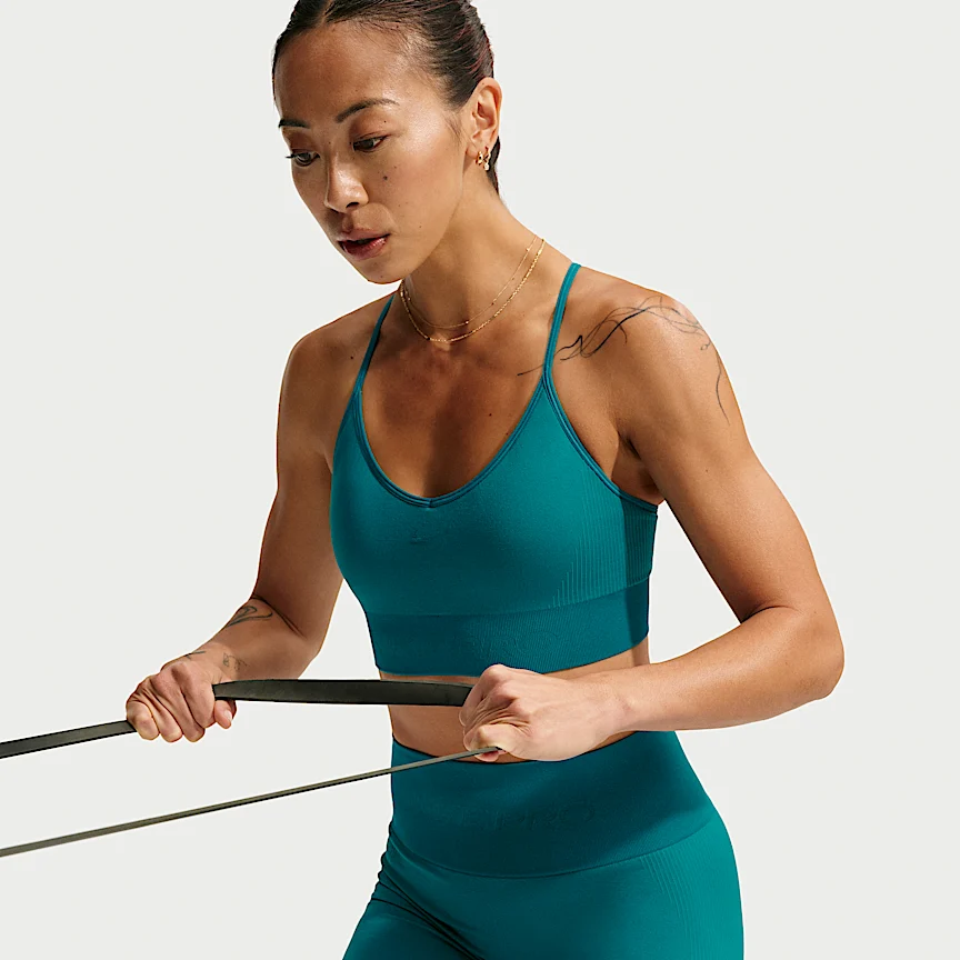 NIKE プロ シームレス — ウィメンズ ライトサポート パッディド スポーツブラ - Image 3