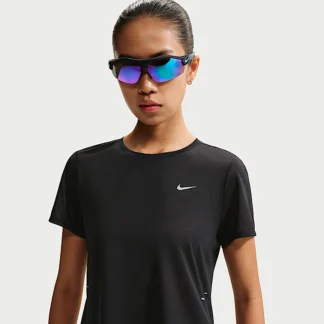NIKE スウィフト ブリーズ — ウィメンズ Dri-FIT ショートスリーブ ランニングトップ