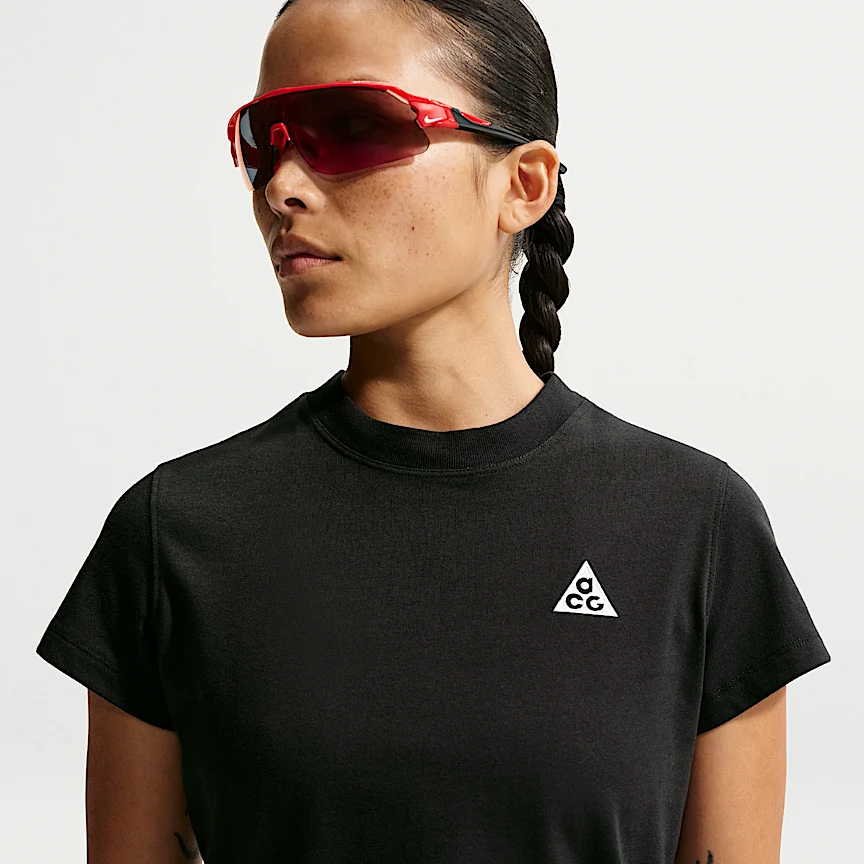NIKE ACG — ウィメンズ Dri-FIT ショートスリーブ トップ