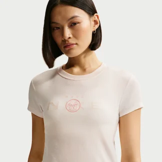 NIKE スポーツウェア チル ニット — ウィメンズ モッドクロップド Tシャツ