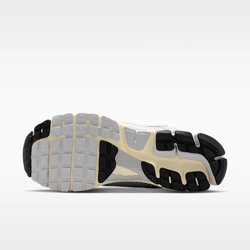 NIKE Zoom Vomero 5 — Men's Shoes - Image 2