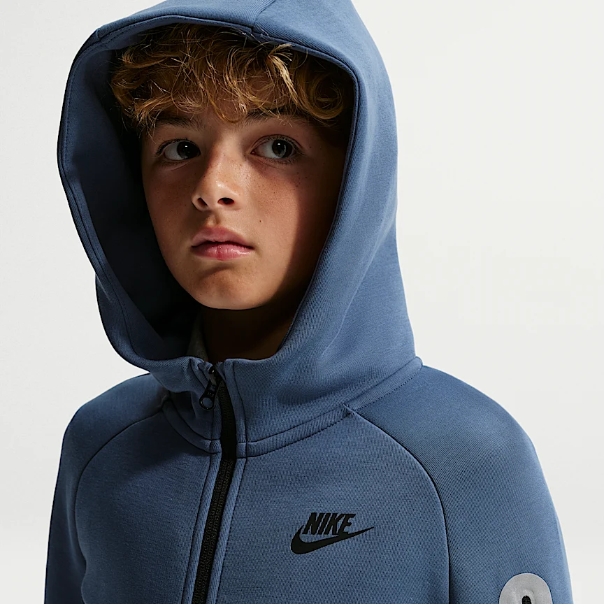 NIKE スポーツウェア テック フリース — ジュニア フルジップ パーカー リフレクティブ (再帰反射) デザインのアクセント付き - Image 3