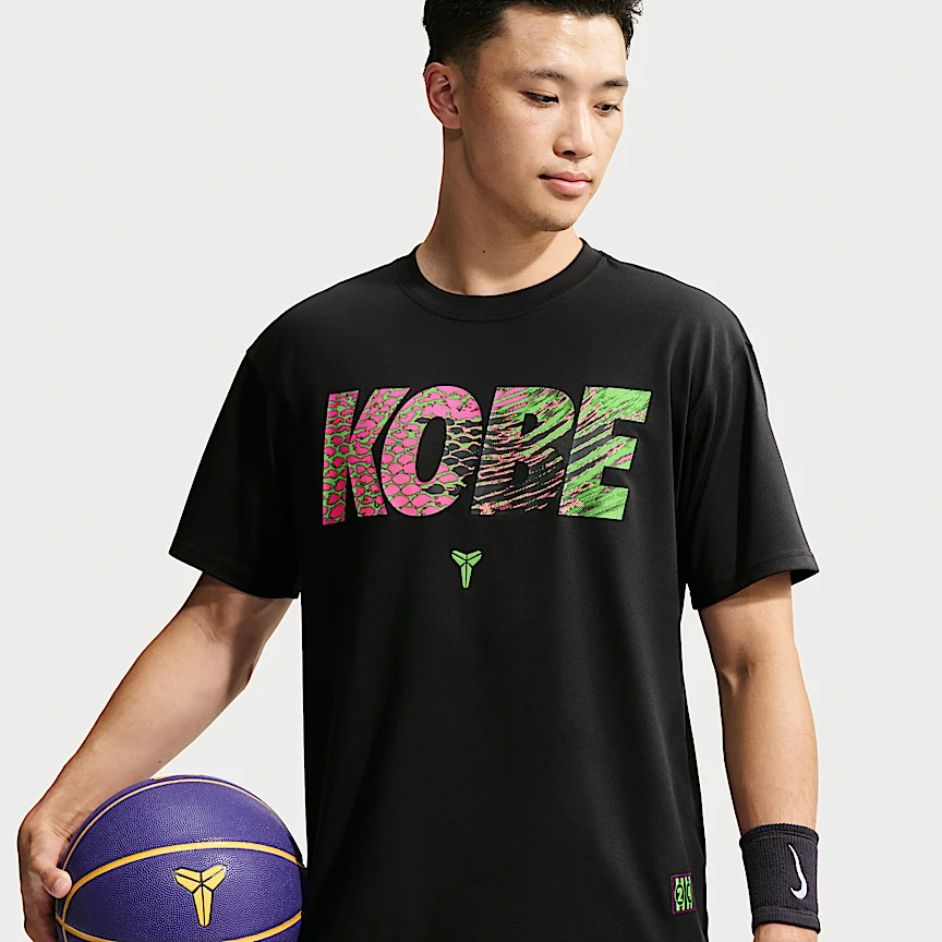NIKE コービー マンバキュリアル — メンズ バスケットボール Tシャツ