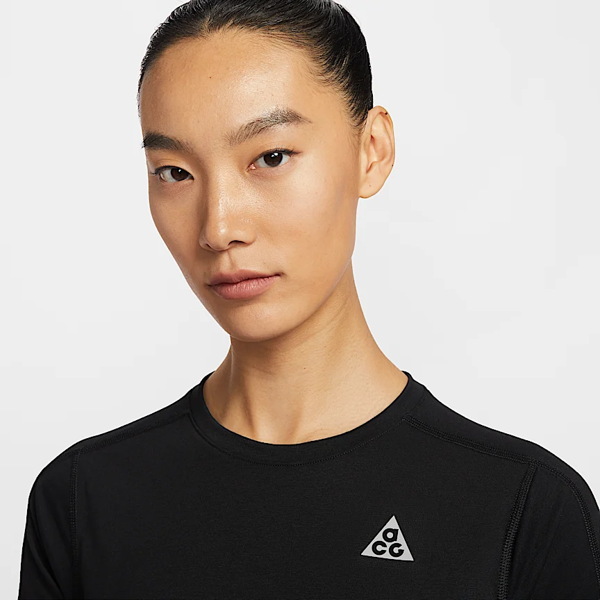 NIKE ACG — ウィメンズ Dri-FIT ショートスリーブ トレイルランニング トップス - Image 3