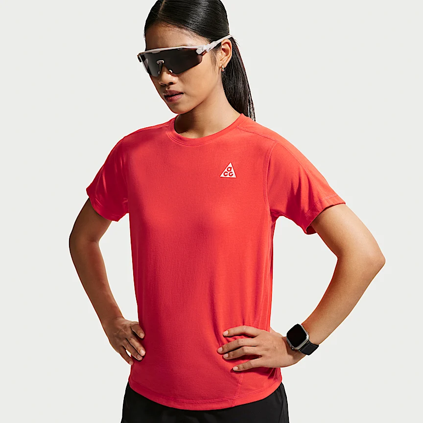 NIKE ACG — ウィメンズ Dri-FIT ショートスリーブ トレイルランニング トップス - Image 3