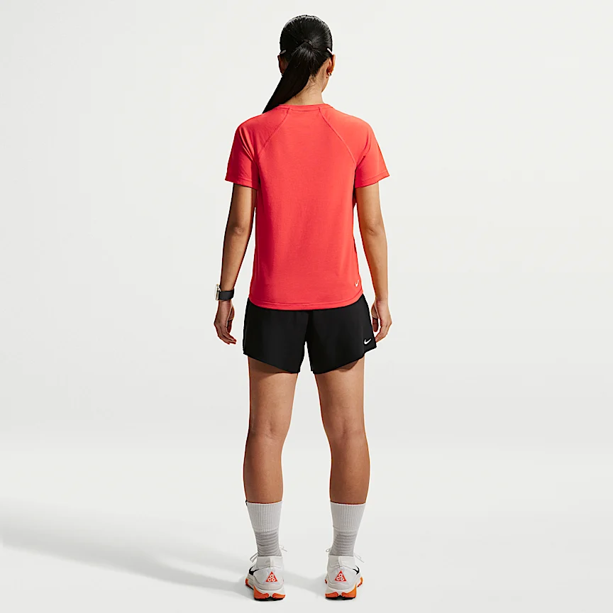 NIKE ACG — ウィメンズ Dri-FIT ショートスリーブ トレイルランニング トップス - Image 5