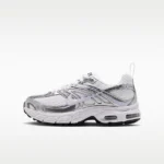 NIKE エア マックス モト 2K — ジュニアシューズ