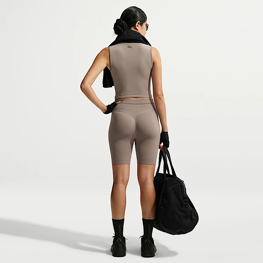NIKE NikeSKIMS Ribbed Seamless — ウィメンズ 13cm ショートパンツ - Image 5
