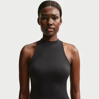 NIKE NikeSKIMS Matte — ウィメンズ モックネック レーサーバック タンクトップ