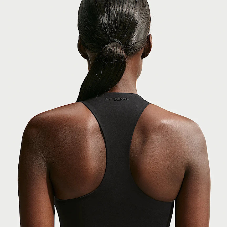 NIKE NikeSKIMS Matte — ウィメンズ モックネック レーサーバック タンクトップ - Image 2