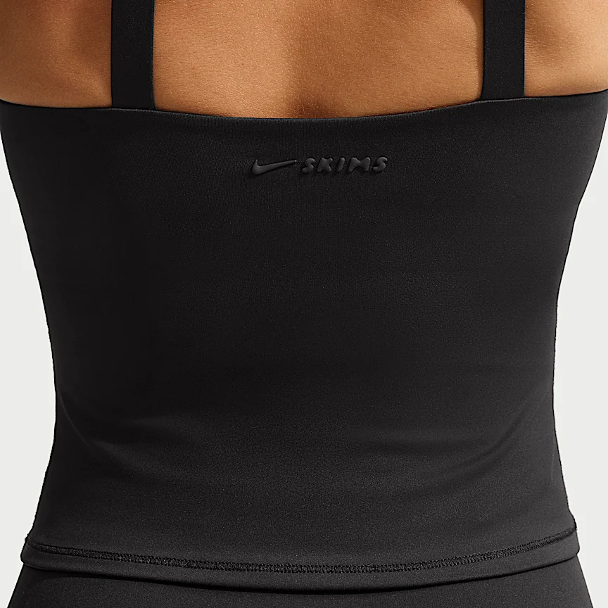 NIKE NikeSKIMS Matte — ウィメンズ スクエアネック タンクトップ - Image 6