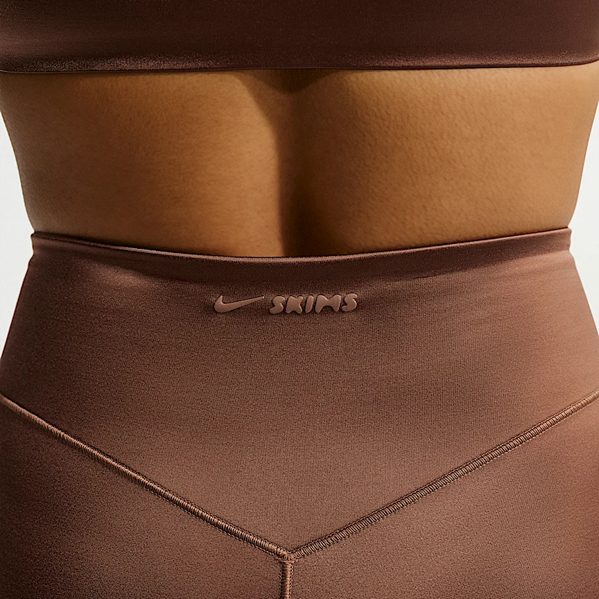 NIKE NikeSKIMS サテン Shine — ウィメンズ ハイウエスト ボンディング 74cm レギンス - Image 6