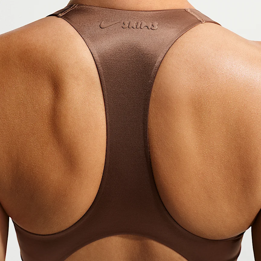 NIKE NikeSKIMS サテン Shine — ウィメンズ ホルター ブラ - Image 6