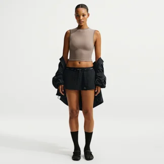 NIKE NikeSKIMS Stretch Nylon — ウィメンズスコート