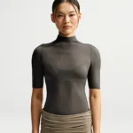 NIKE NikeSKIMS Weightless — ウィメンズ ショートスリーブ Tシャツ
