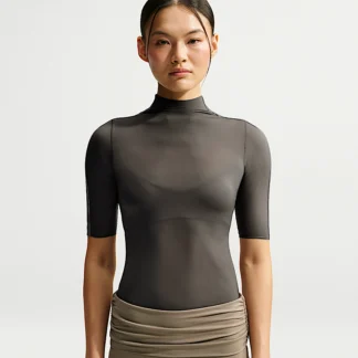 NIKE NikeSKIMS Weightless — ウィメンズ ショートスリーブ Tシャツ