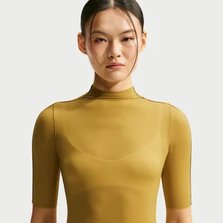 NIKE NikeSKIMS Weightless — ウィメンズ ショートスリーブ Tシャツ