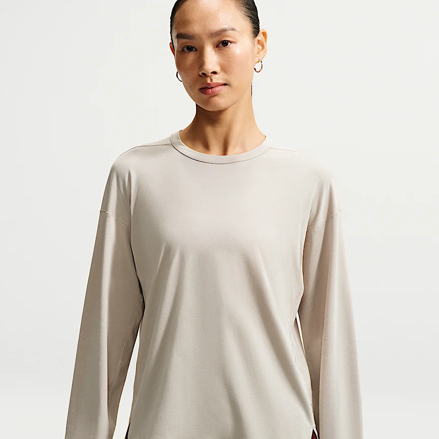 NIKE 24.7 ImpossiblySoft Light — ウィメンズ Dri-FIT ロングスリーブ トップ