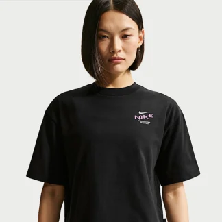 NIKE スポーツウェア — オーバーサイズド ミッドクロップ Tシャツ