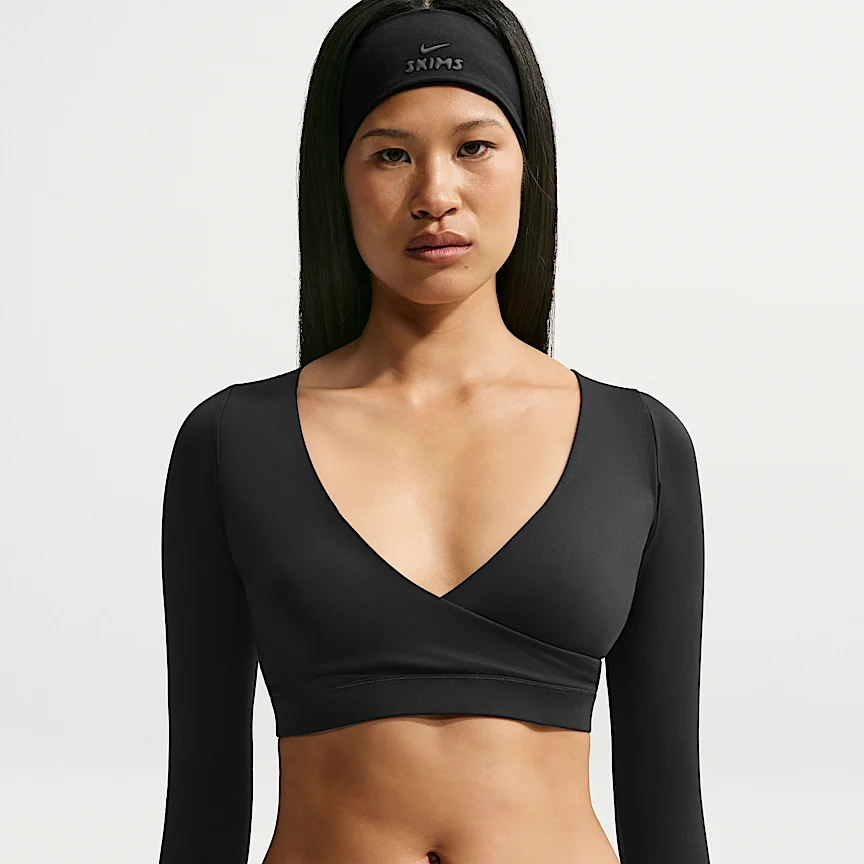 NIKE NikeSKIMS Matte — ウィメンズ ロングスリーブ ラップトップス