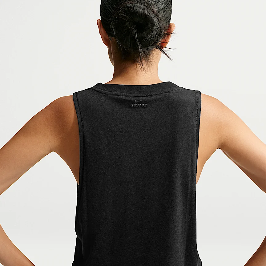 NIKE NikeSKIMS パフォーマンス コットンブレンド — ウィメンズ クロップド タンクトップ - Image 2