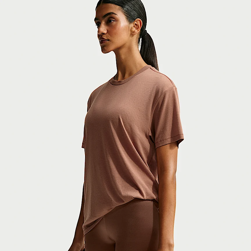 NIKE NikeSKIMS パフォーマンス コットンブレンド — ウィメンズ オーバーサイズ ショートスリーブ トップ - Image 3