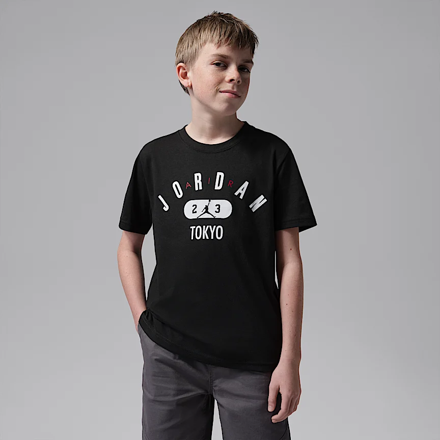 NIKE ジョーダン — ジュニア アーチド ワードマーク 東京 Tシャツ