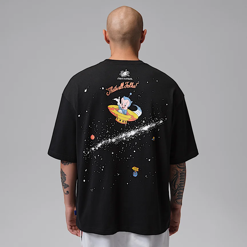 NIKE ジョーダン フライト スペース ジャム — メンズ ボールト 1996 クルーネック Tシャツ - Image 2