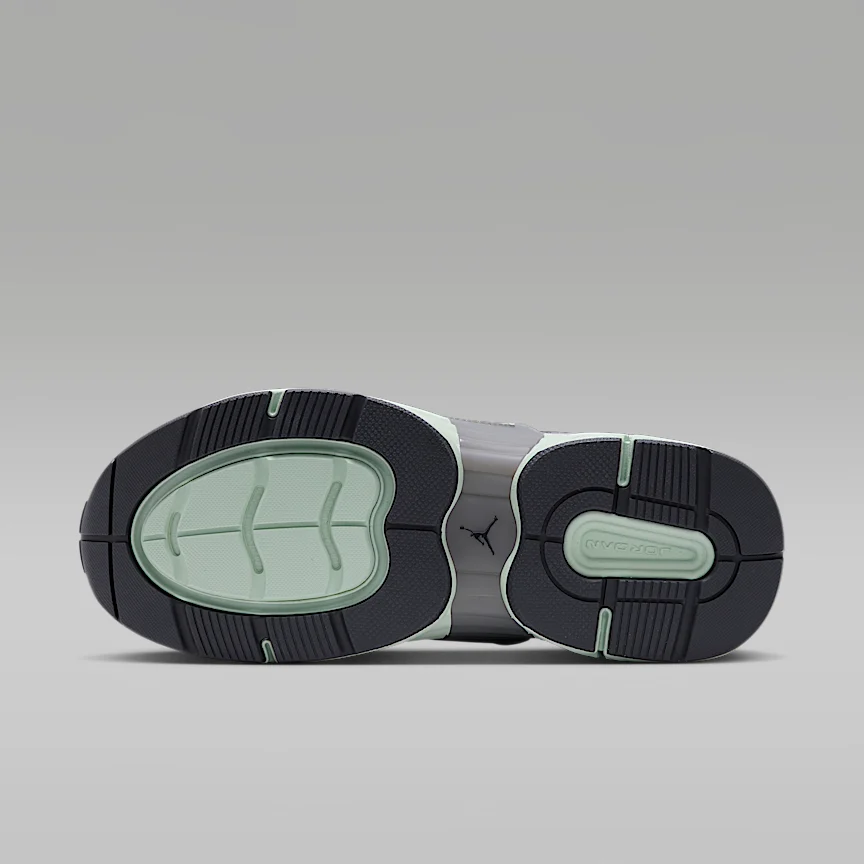NIKE Jordan Trunner O/S SE — Women's Shoes - Image 2