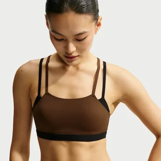NIKE ゼンビー — ウィメンズ ライトサポート パッディド スポーツブラ