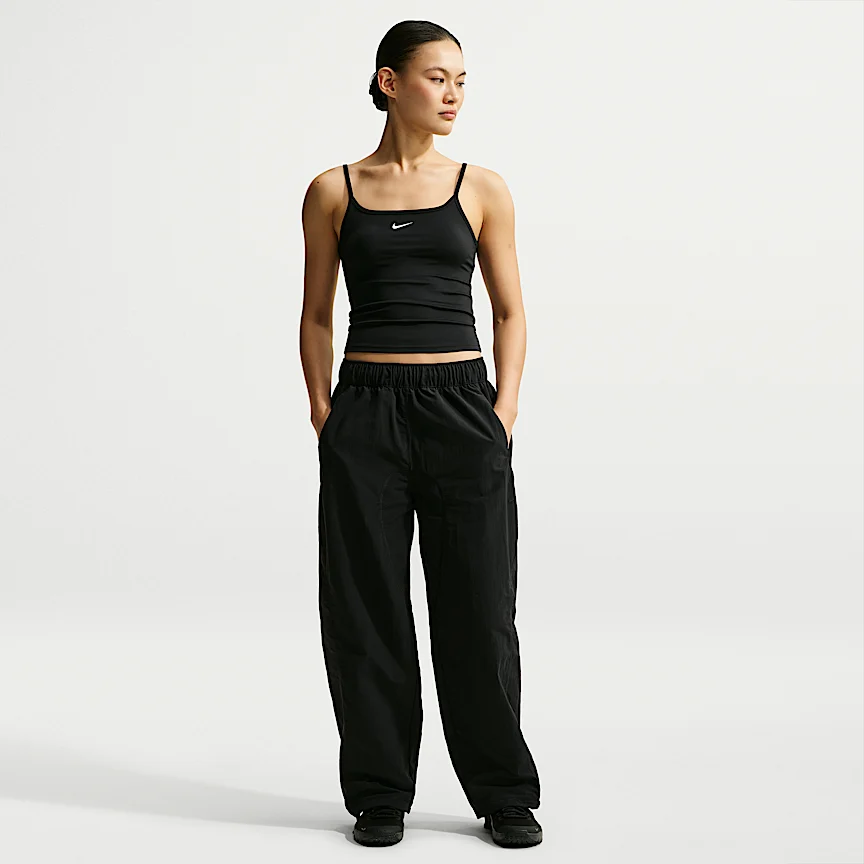 NIKE N.A.C. — ウィメンズ Dri-FIT ミッドライズ ウーブン パンツ