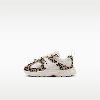 NIKE V5 RNR — ベビーシューズ