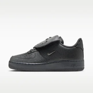 NIKE エア フォース 1 ’07 — ウィメンズシューズ