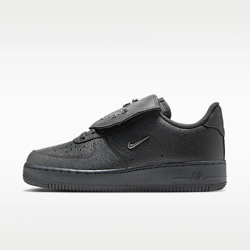 NIKE エア フォース 1 '07 — ウィメンズシューズ