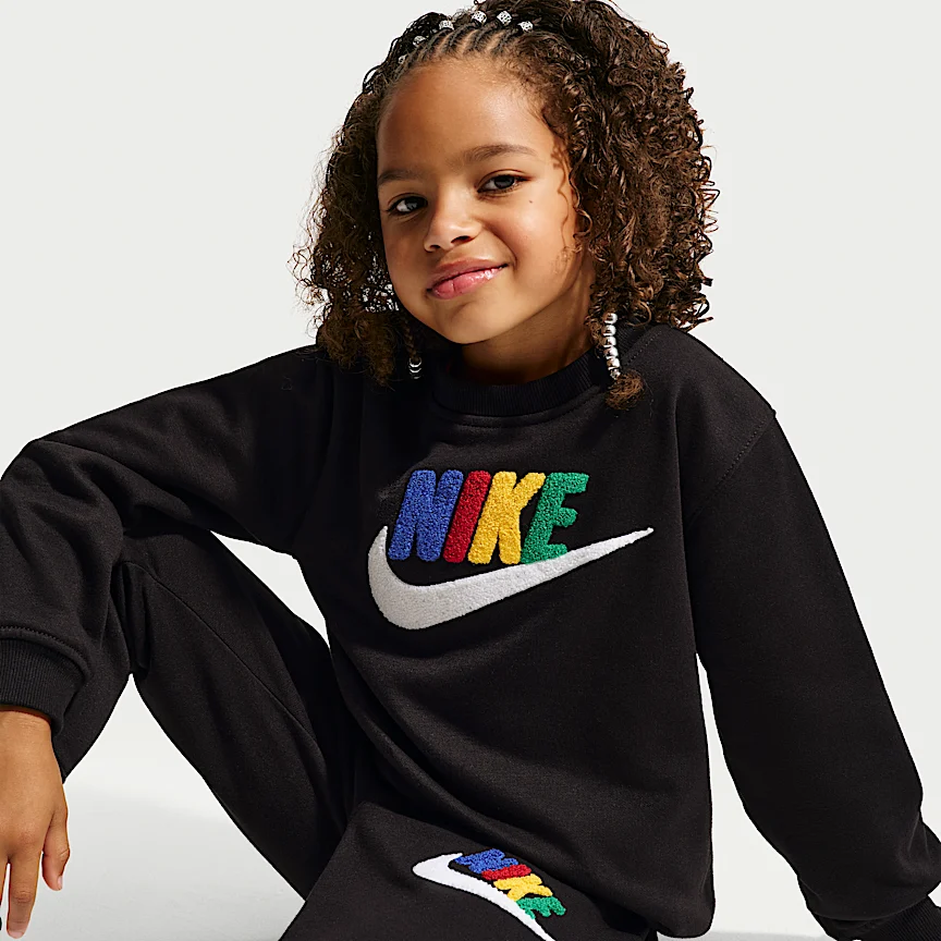 NIKE — リトルキッズ シェニール フューチュラ ツーピース クルー セットアップ - Image 6