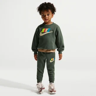 NIKE  — ベビー シェニール フューチュラ ツーピース クルー セットアップ